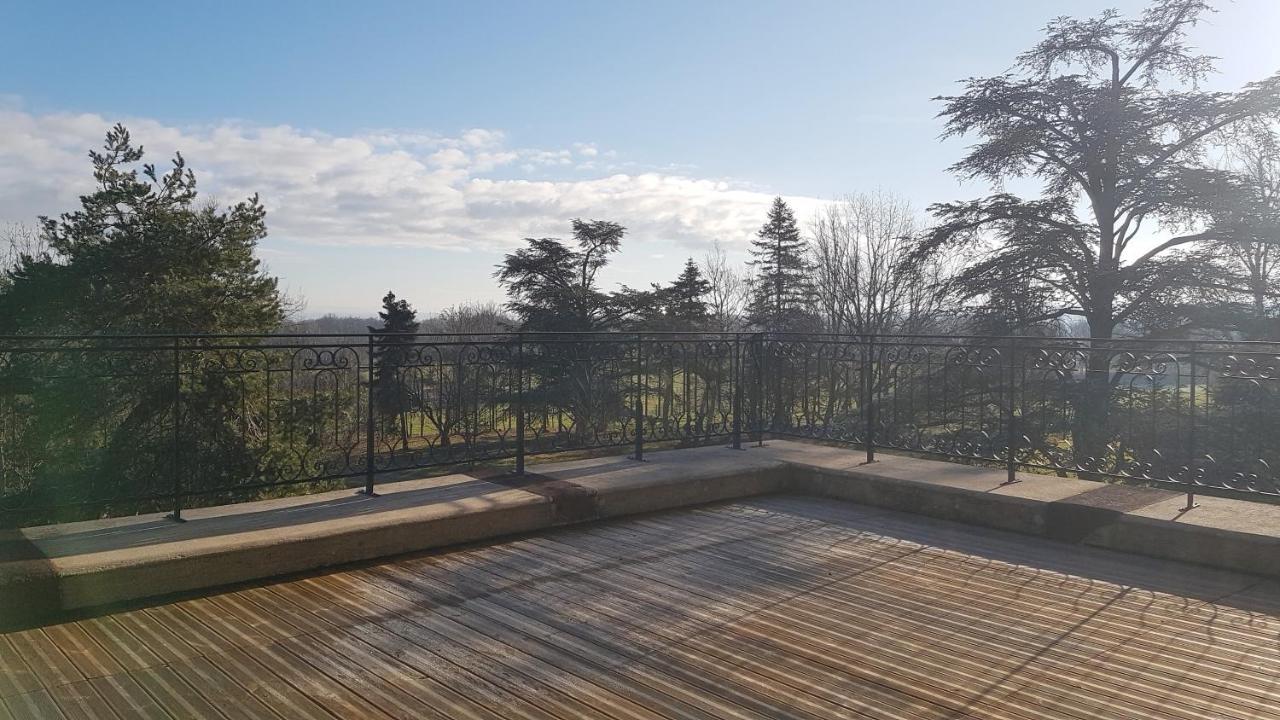 Bed and Breakfast Domaine Berenguer Ouches Exterior foto
