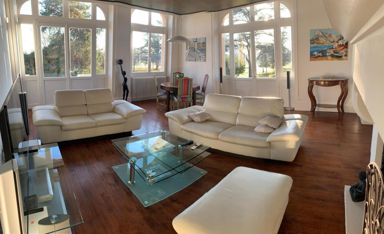 Bed and Breakfast Domaine Berenguer Ouches Exterior foto