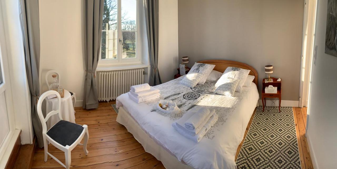 Bed and Breakfast Domaine Berenguer Ouches Exterior foto